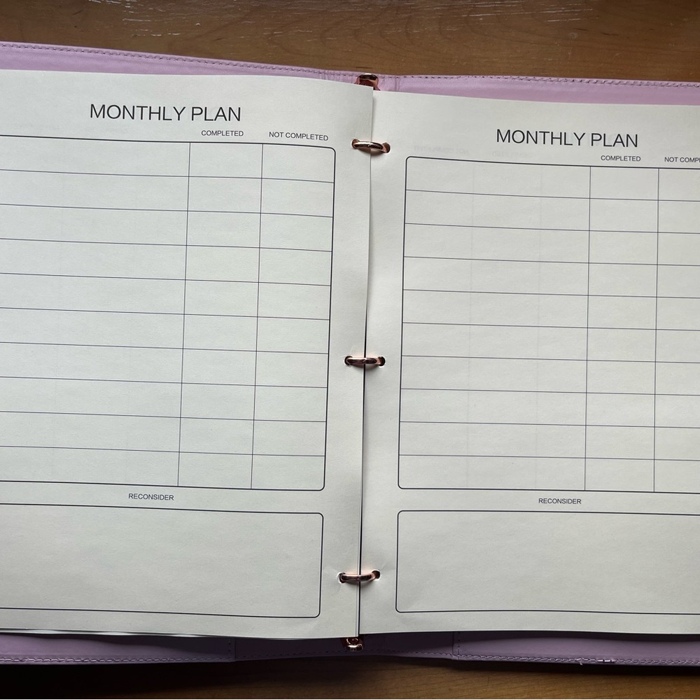Checkered Folio Planner in Brown and Black - Professional Organizer - Picture 3 of 5